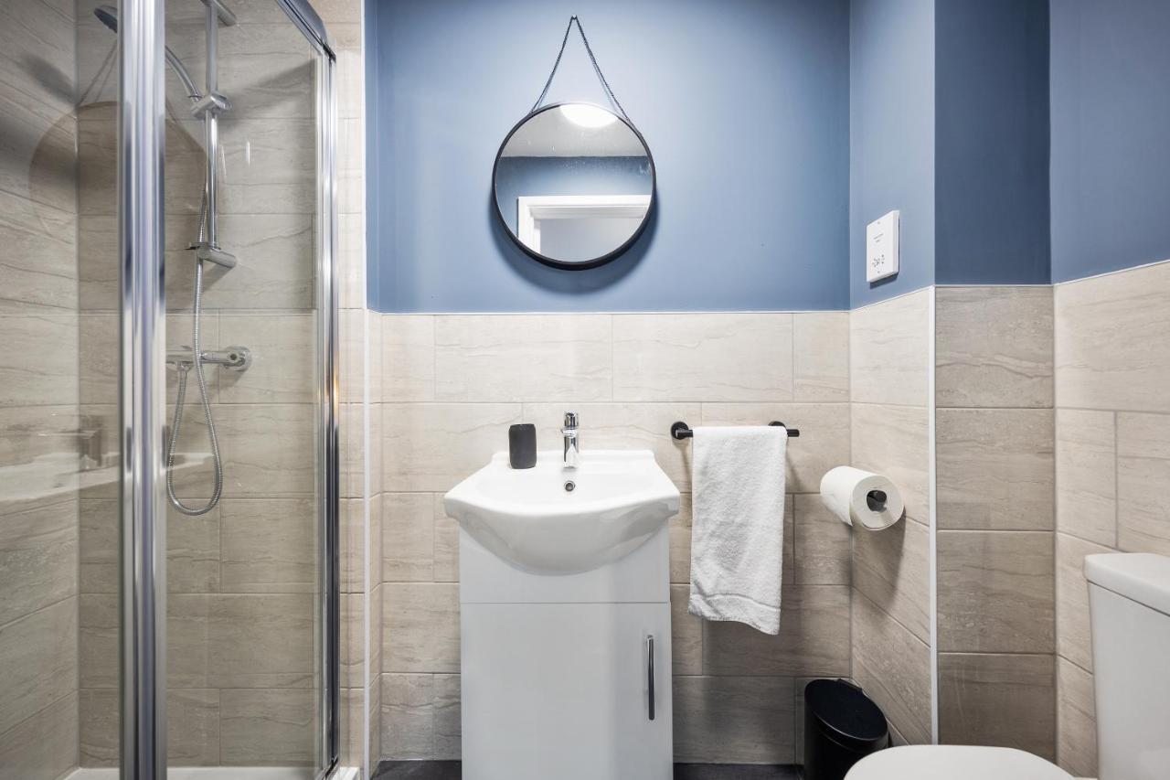 7 Bedroom House Ensuite Rooms, Fully Equipped Kitchen, Free Wifi, Tvs In All Rooms City Centre Close To A46 Inspire Homes Coventry Kültér fotó