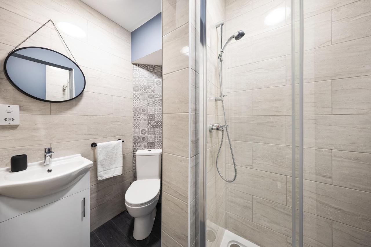 7 Bedroom House Ensuite Rooms, Fully Equipped Kitchen, Free Wifi, Tvs In All Rooms City Centre Close To A46 Inspire Homes Coventry Kültér fotó